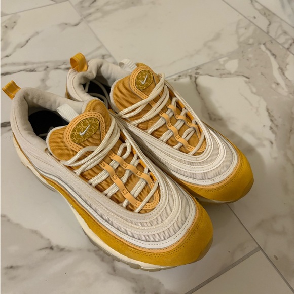 Nike Air Max 97 in Yellow Ochre & White - Picture 2 of 4